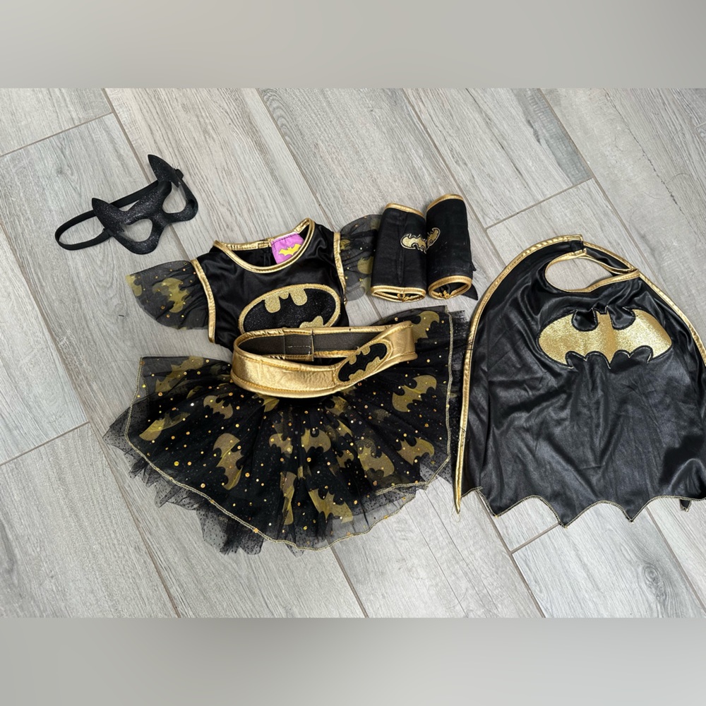 Batgirl to costume